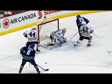 Video: Thomas Vanek toying with Blackhawks drops for Brock Boeser