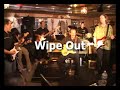 Nokie Edwards plays 