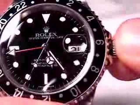 Christian Cantrell from www.watchreport.com reviews the Rolex GMT Master II.