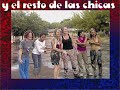 2 nuevas licenciadas en trabajo social: silvia torres y maria del mar demo. una felicidad compartida con familiares y amigos.