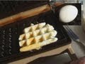 Waffel-Ei mit Aliens Mutter-Computer Sound