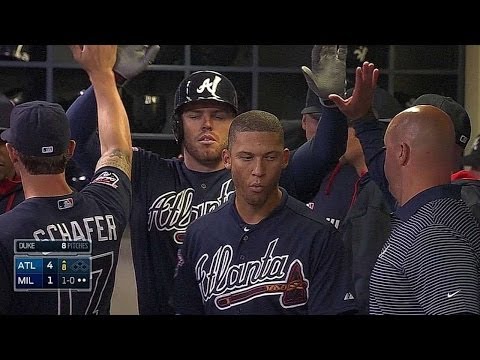 Video: Freeman goes yard for second time of contest