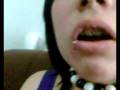 videos de Pamella Colocando o piercing