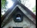 Marie-Claire op visite bij vrouw holle Efteling