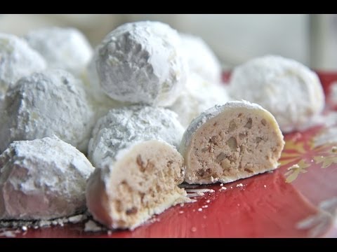 Cookies - Get Recipe: http://divascancook.com/2013/12/cinnamon-pecan-snowball-cookies-recipe.html Cinnamon Pecan Snowball Cookies are light, buttery cookies that melts...