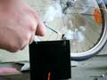 Schließe nie eine Starke Batterie Kurz