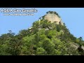 昇仙峡は巨石、奇岩が点在する美しい渓谷です。 Syousen-kyou is a beautiful valley dotted with rocks.