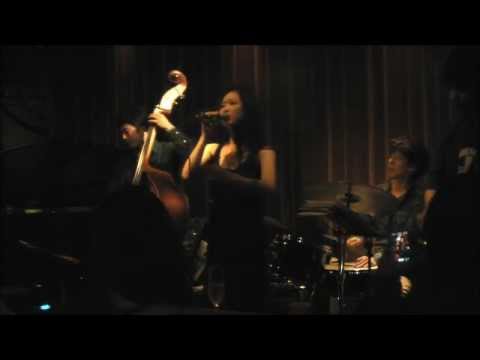 Atsumi Yanagida - Mambembe