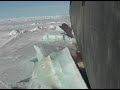 Ледокол колет лёд. (ледокол "Россия")