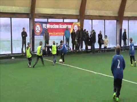 Click to View : Skrót wydarzeń - Akademia First Kick SM Gminy Czernica