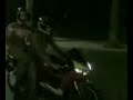 aaron aciendo caballito con la r6
