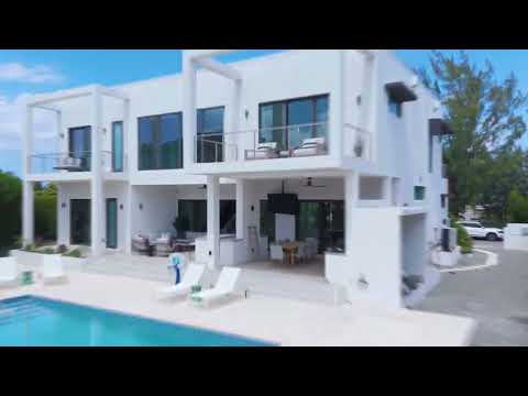 CRYSTAL HARBOUR CANAL FRONT HOME