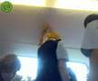 Surinamer in trein Tript em op Racisten