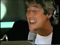 Clip Richard Gere sings and plays Guitar for JAL. Video