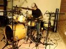 na hora do alm��o,olhem o meu amigo guilherme santana papando a bateria.
:d