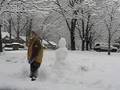 Ben and Dad build a snowman