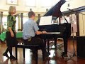 Walking in Memphis piano performance Manele-Gratis.net
