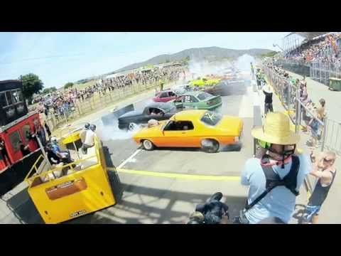 Best burnout EVER! SUMMERNATS smashes its own GUINNESS WORLD RECORD BURNOUT on New Years Day 2015
