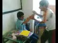 pelea en el salon de clases !!!  walu vs isra