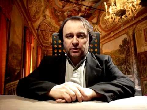 testimonial - Per tener fede alla sua fama di magnaschei, Balasso ha accettato di fare da testimonial alla potente lobby dei superalcolici raccomandando l'alcol ai giovani...
