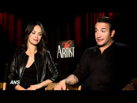 JEAN DUJARDIN WINS BEST ACTOR OSCAR; SAYS CHARACTER WAS A BIT NAIVE