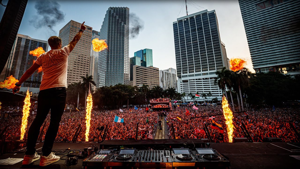 Armin van Buuren - Live @ Ultra Music Festival 2023 Mainstage