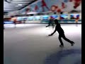 Andrea Patinando sobre hielo