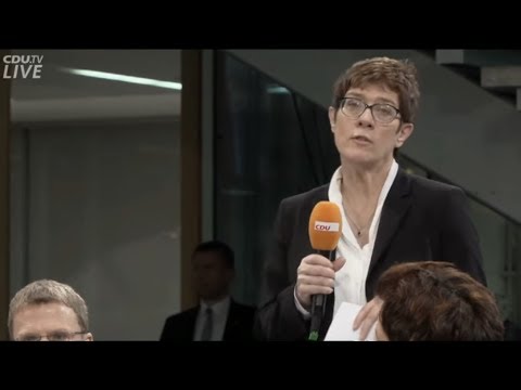 Annegret Kramp-Karrenbauer (CDU-Chefin) begrüßt zu We ...