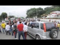 Bloquean vía a Dapa para pedir su reparación