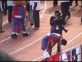 2009年11月3日に国立競技場で行われたヤマザキナビスコカップ決勝戦で優勝後に、ゴール裏で行われた藤山竜仁と浅利悟の胴上げ