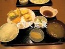 溶岩パワーで赤鶏がさらに甘くおいしく食べられる居酒屋。