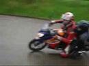 CBR 125 R Double Knee Down in Rain