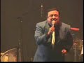 lucho barrios te canta:
me enga�as mujer
rondando tu esquina
amor de pobre
pecado de amor