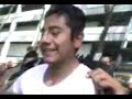 una q otra patada de todos asia las botargas balla carrera