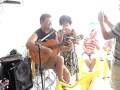 o grupo sir john lenon cantando mais uma com aracy de almeida no dia 25/12/2008 tudo passar� de nelson ned
