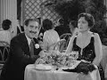 Una noche en la �pera, escena de la cena