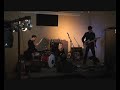 l'enfance rouge, conegut abans com fran�ois r. cambuzat et les enfants rouges i format per fran�ois r. cambuzat (veu i guitarres), chiara locardi (baix i veu) i jacopo andreini (bateria i metalls), �s un grup francoitali� sense fronteres, ni geogr�fiques ni art�stiques. sense cap mena de direcci� musical per� amb un profund inter�s per keiji haino, wadih el safi, la m�sica cl�ssica contempor�nia i les can�ons de la guerra civil espanyola. tota una visi� de 360�. regularment fan gires per tot europa, on sempre sorprenen les can�ons, salvatges, a mig cam� entre la malenconia i la r�bia violenta... la seva paraula �s llibertat.