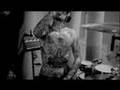 Travis-Barker-Drummi