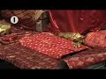 Edith Bowman giftwraps Colin Murray's desk! Manele-Gratis.net