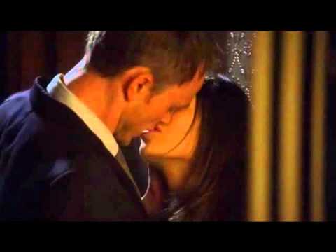 I can't decide who I want Zoe to be with!