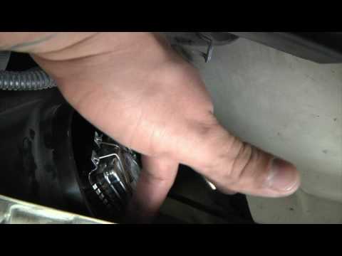 Replacing H.I.D. Bulb on Chrysler 300c