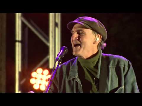 James Taylor: Everyday / Something in the Way She Moves (Greenwich Town Party 2013)