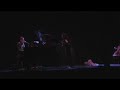chanson de jann halexander, intepr�tation avec la com�dienne, chanteuse, doubleuse ma�k darah le 9 mai 2008 au th��tre de la reine blanche. images de william veen.