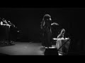 chanson de jann halexander, intepr�tation avec la com�dienne, chanteuse, doubleuse ma�k darah le 9 mai 2008 au th��tre de la reine blanche. images de william veen.
