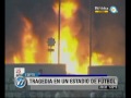 El mayor desastre en la historia del fútbol de Egipto se ha cobrado por lo menos 80 muertos por asfixia y fracturas graves, además de unos trescientos heridos, después de que la hinchada del Al-Masry, en señal de festejo y provocación, invadió la cancha cuando su equipo le ganaban 3 a 1 a Al-Ahli, encendiendo corridas de espectadores y una batalla campal entre locales y visitantes en Port Said, al norte del país. Críticas a la inacción policial, en un país tomado por las fuerzas armadas tras el derrocamiento de Hosni Mubarak. Emitido por Visión Siete, noticiero de la TV Pública argentina, el miércoles 1º de febrero de 2012. www.tvpublica.com.ar