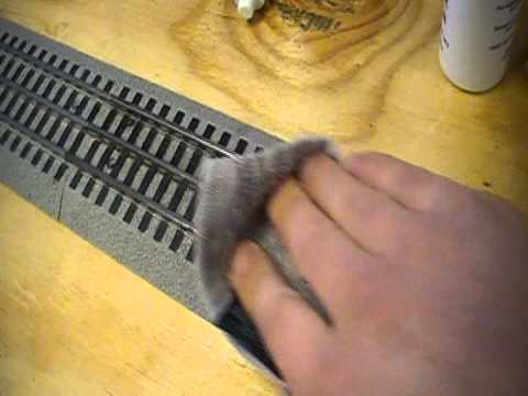 how to clean lionel o gauge track