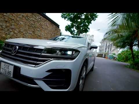 TouaregTrải nghiệm thỏa mãn khi cầm lái một chiếc SUV đầu bảng của Volkswagen