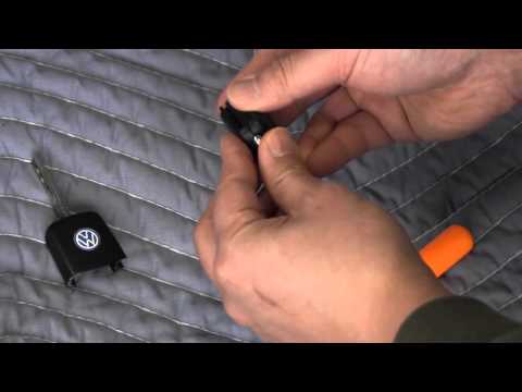 Fast DIY: VW remote battery replacement (flip key) also works for some Audi key fobs