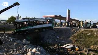 Atentado suicida en Afganistán deja 12 muerto y 38 heridos.