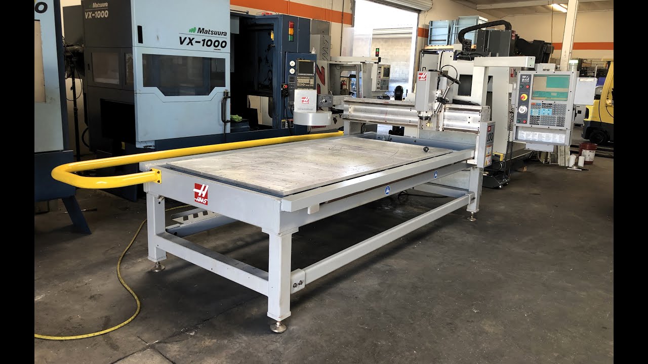 Haas SR-100 CNC Router 2008 equipped with10 Station Tool Changer, Air Blast, BT30 Spindle Taper Motion Time hours: 3283 and the spindle time Hours: 3352